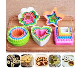Combo 10 Khuôn Nhựa Làm Bánh Hình Dễ Thương